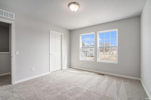 $399,900 | 8213 Catberry Trail, Fort Wayne, IN 46804