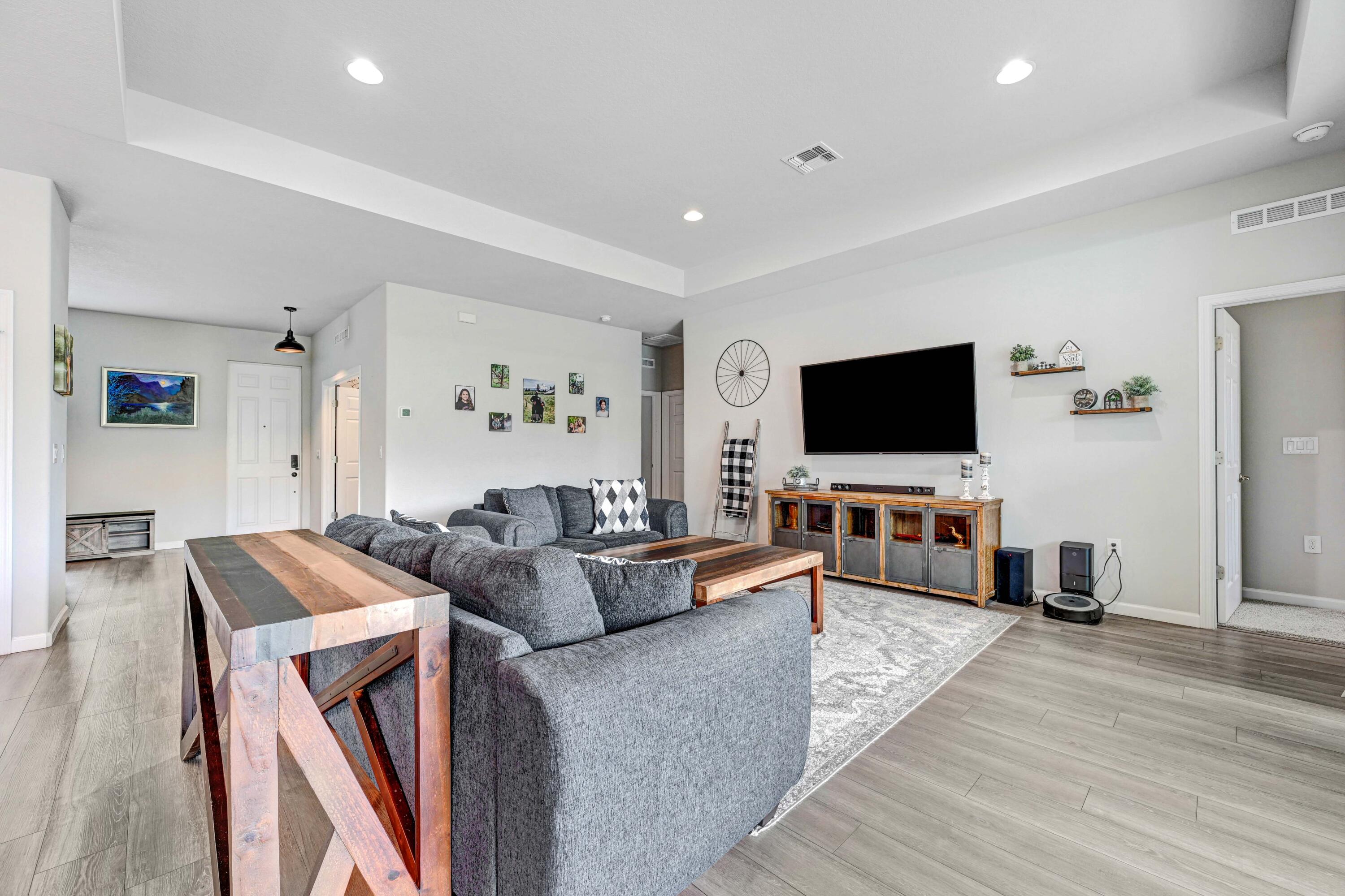 874 Cochran Road Southeast Palm Bay, FL 32909 - Photo 11 of 34 Another angle of Family Room