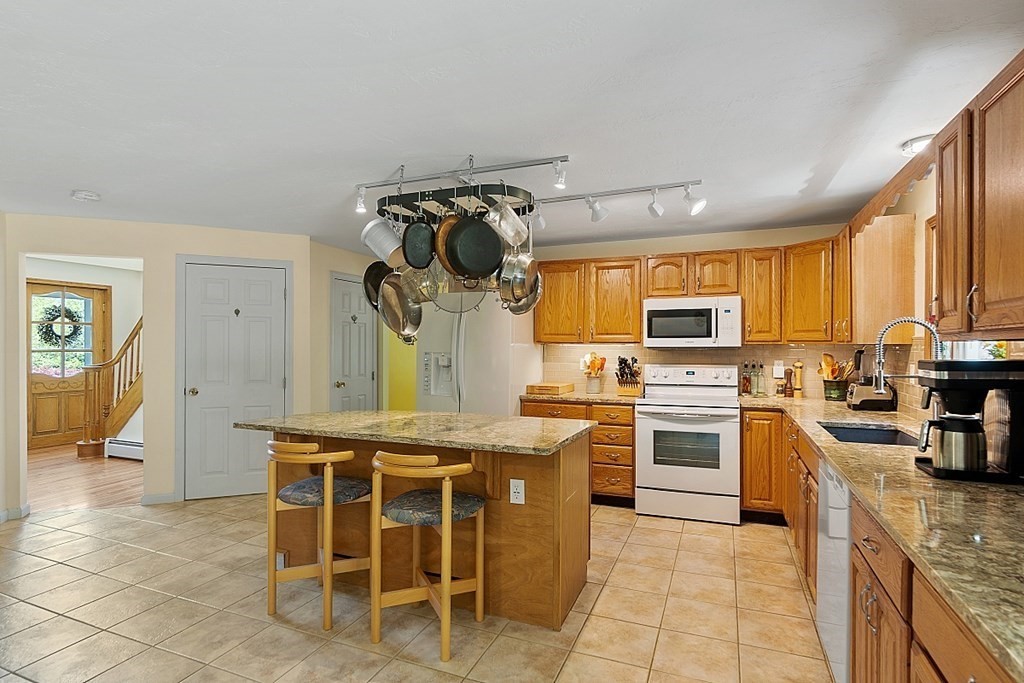 40 Eagle Road Winchendon, MA 01475 - Photo 4 of 42 Gallery Image 4