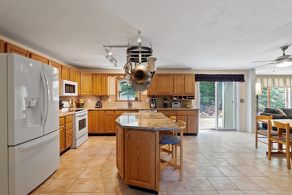 40 Eagle Road Winchendon, MA 01475 - Photo 5 of 42 Gallery Image 5