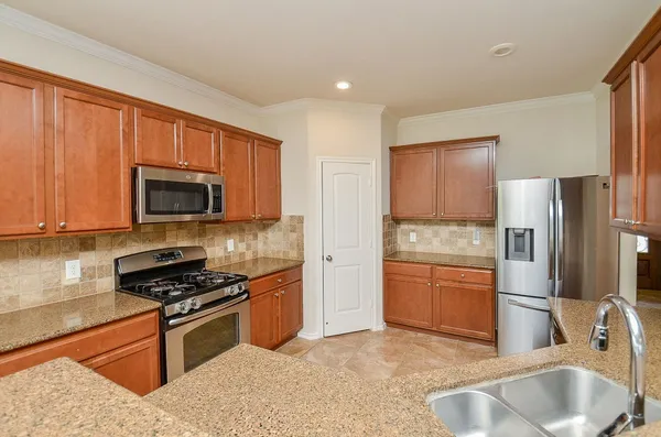 $2,500 | 3119 Balch Springs Lane, Katy, TX 77449