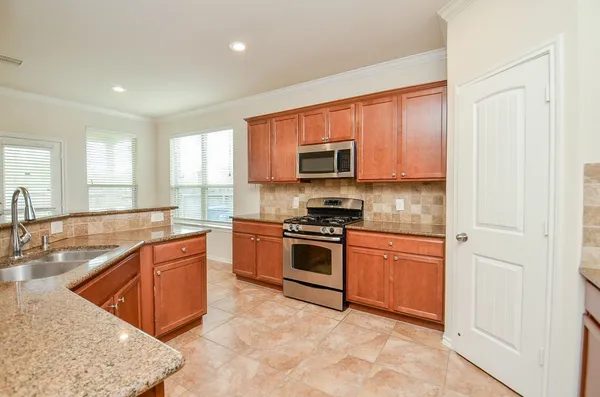 $2,500 | 3119 Balch Springs Lane, Katy, TX 77449