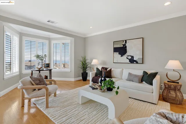 $1,495,000 | 64 Schooner Hill, Oakland, CA 94618