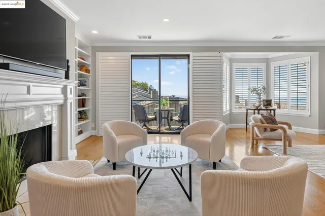 $1,495,000 | 64 Schooner Hill, Oakland, CA 94618