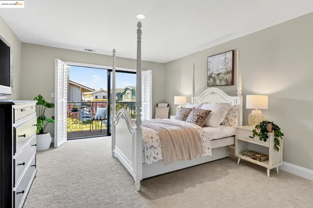 $1,495,000 | 64 Schooner Hill, Oakland, CA 94618