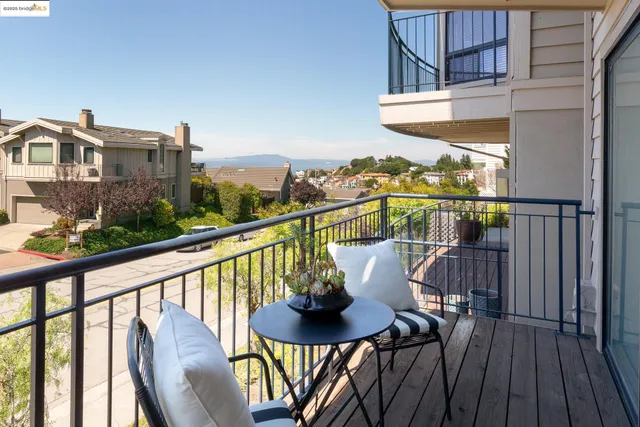 $1,495,000 | 64 Schooner Hill, Oakland, CA 94618