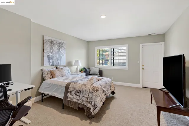 $1,495,000 | 64 Schooner Hill, Oakland, CA 94618