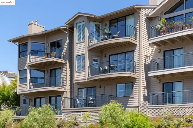 $1,495,000 | 64 Schooner Hill, Oakland, CA 94618