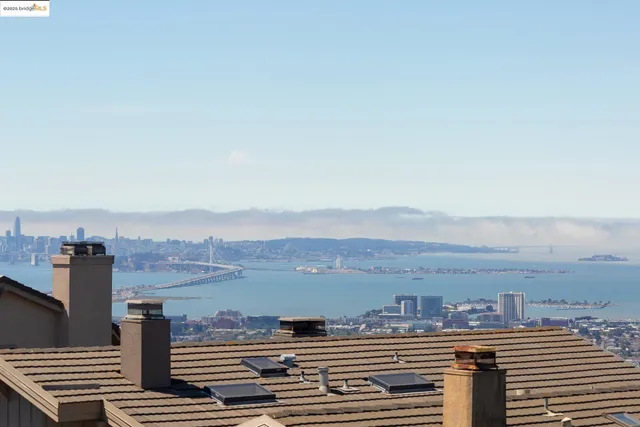 $1,495,000 | 64 Schooner Hill, Oakland, CA 94618