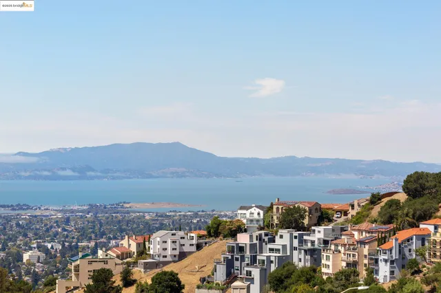 $1,495,000 | 64 Schooner Hill, Oakland, CA 94618