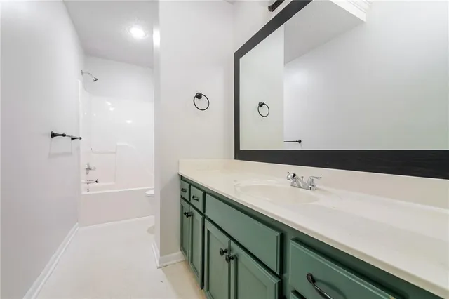 $2,410 | 421 Hamilton Lane, Grain Valley, MO 64029