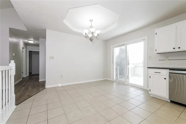 $2,410 | 421 Hamilton Lane, Grain Valley, MO 64029