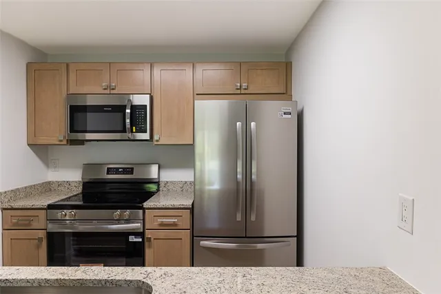 $1,750 | 835 18th Street, Unit 403, Vero Beach, FL 32960