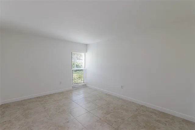 $1,750 | 835 18th Street, Unit 403, Vero Beach, FL 32960