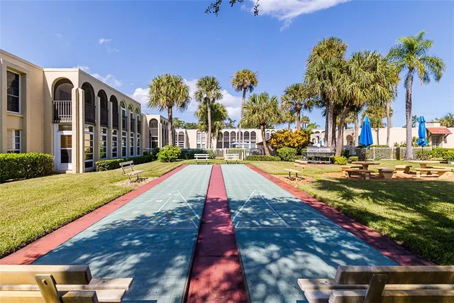 $1,750 | 835 18th Street, Unit 403, Vero Beach, FL 32960