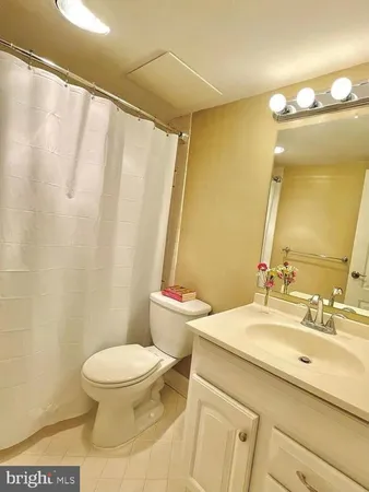 $2,000 | 301 North Beauregard Street, Unit 1007, Alexandria, VA 22312