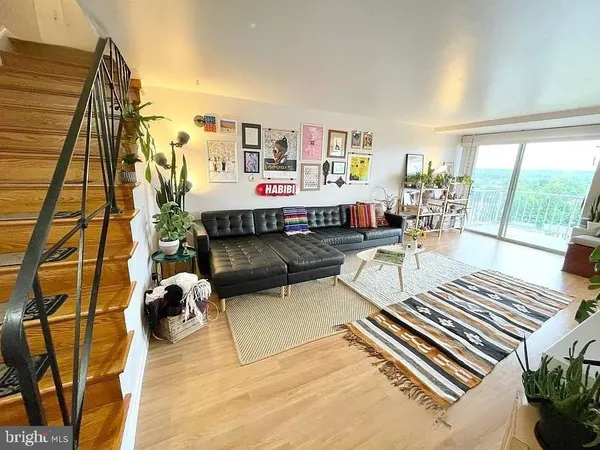 $2,000 | 301 North Beauregard Street, Unit 1007, Alexandria, VA 22312