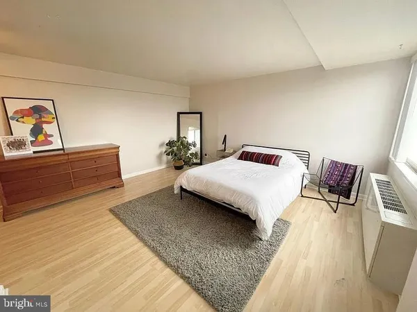 $2,000 | 301 North Beauregard Street, Unit 1007, Alexandria, VA 22312