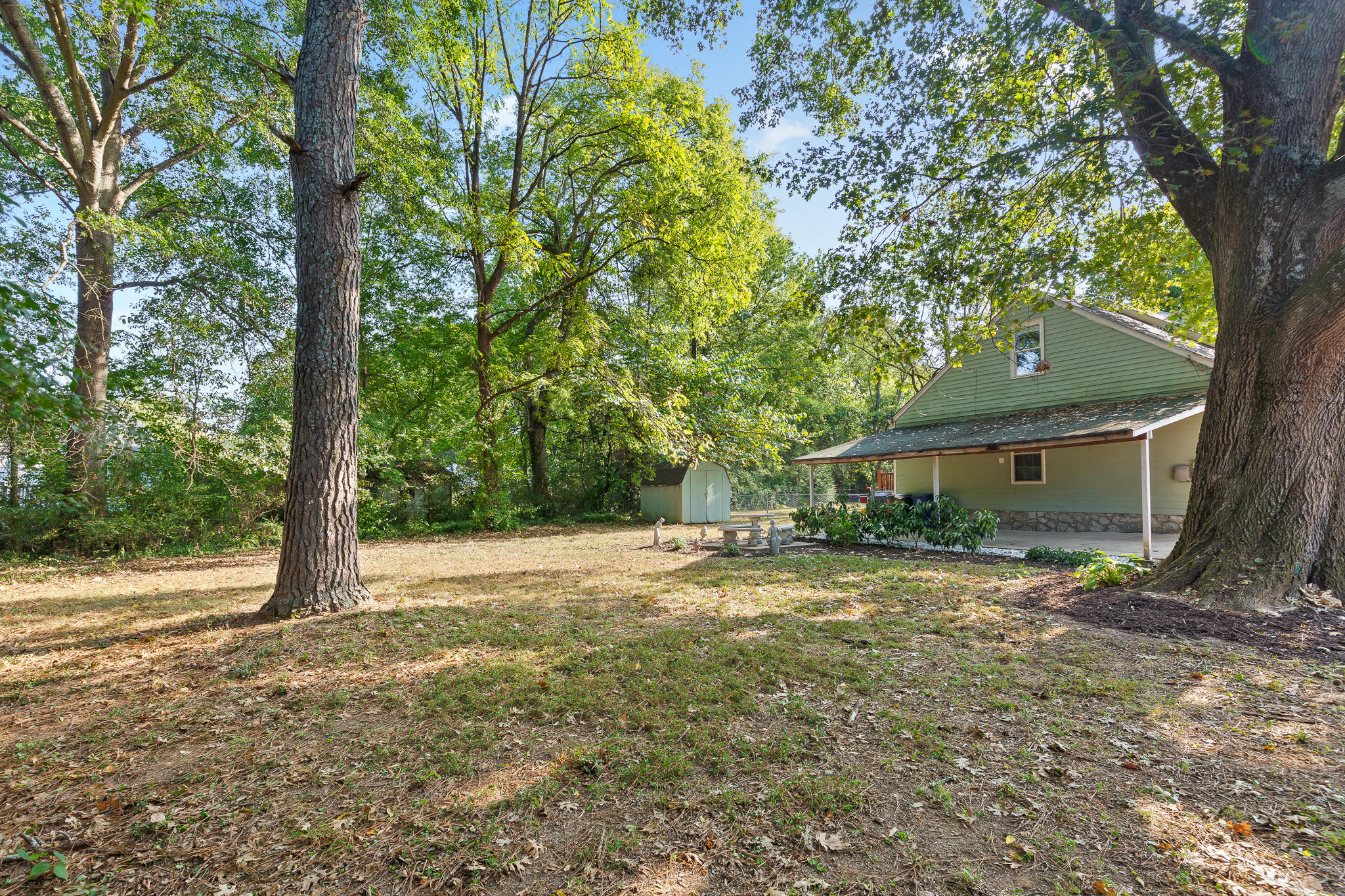 205 Bass Road Chattanooga, TN 37421 - Photo 7 of 32 Side yard