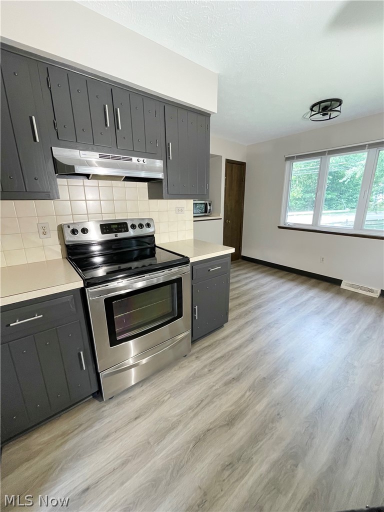 2480 Rockefeller Road Wickliffe, OH 44092 - Photo 5 of 27 Kitchen 15x14