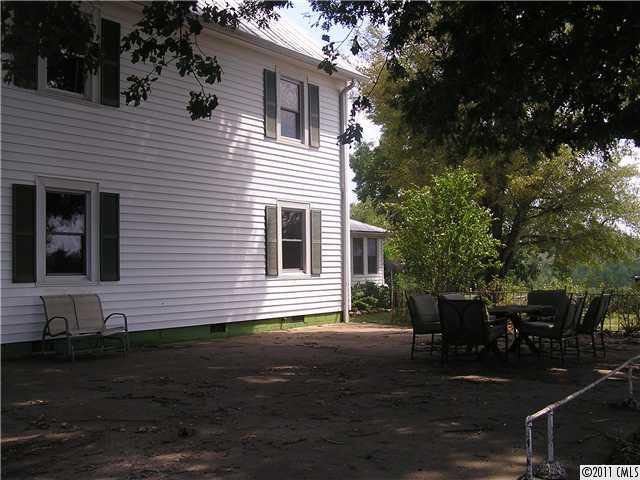 1400 Warren Road Clover, SC 29710 - Photo 11 of 16 Gallery Image 11