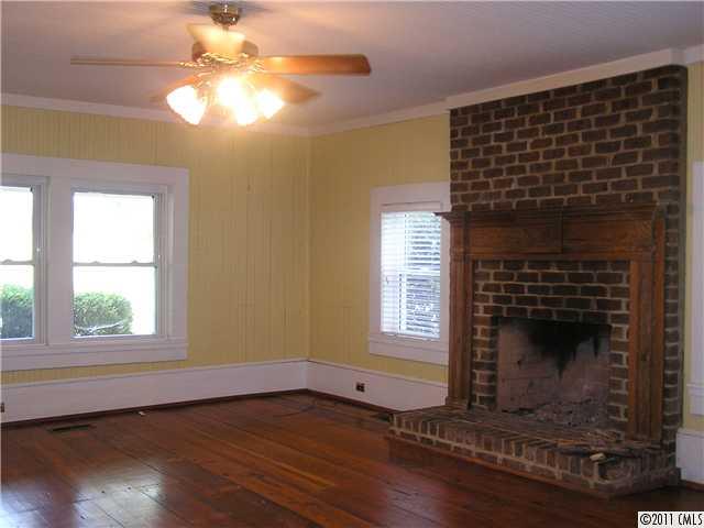 1400 Warren Road Clover, SC 29710 - Photo 4 of 16 Gallery Image 4