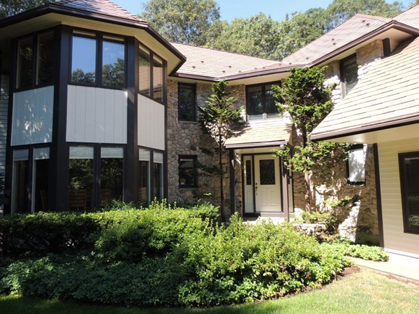 77 Hampton Road Sharon, MA 02067 - Photo 2 of 8