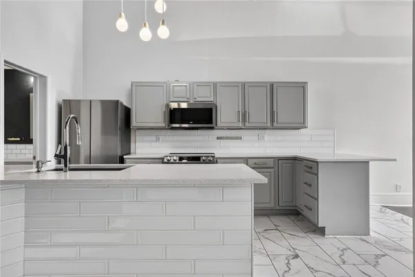 $339,000 | 609 Central Street, Unit 1104, Kansas City, MO 64105