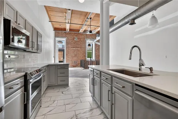 $339,000 | 609 Central Street, Unit 1104, Kansas City, MO 64105
