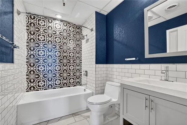 $339,000 | 609 Central Street, Unit 1104, Kansas City, MO 64105