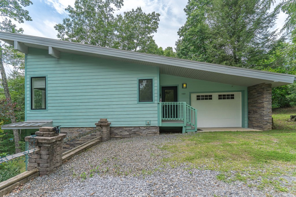 430 Spirit Ridge Lane Murphy, NC 28906 - Photo 3 of 44