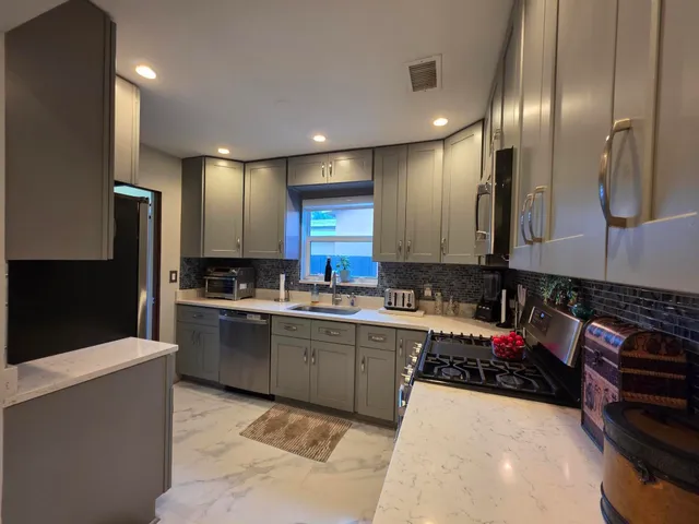 $3,200 | 1519 14th Avenue North, Lake Worth Beach, FL 33460