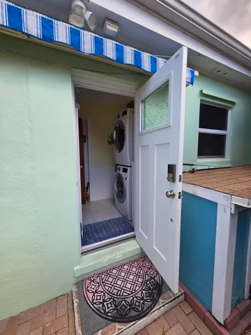 $3,200 | 1519 14th Avenue North, Lake Worth Beach, FL 33460