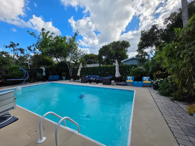 $3,200 | 1519 14th Avenue North, Lake Worth Beach, FL 33460