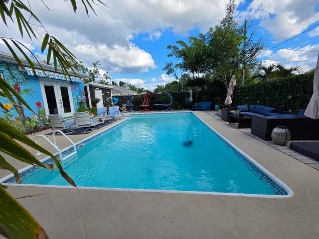 $3,200 | 1519 14th Avenue North, Lake Worth Beach, FL 33460