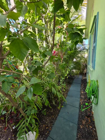 $3,200 | 1519 14th Avenue North, Lake Worth Beach, FL 33460