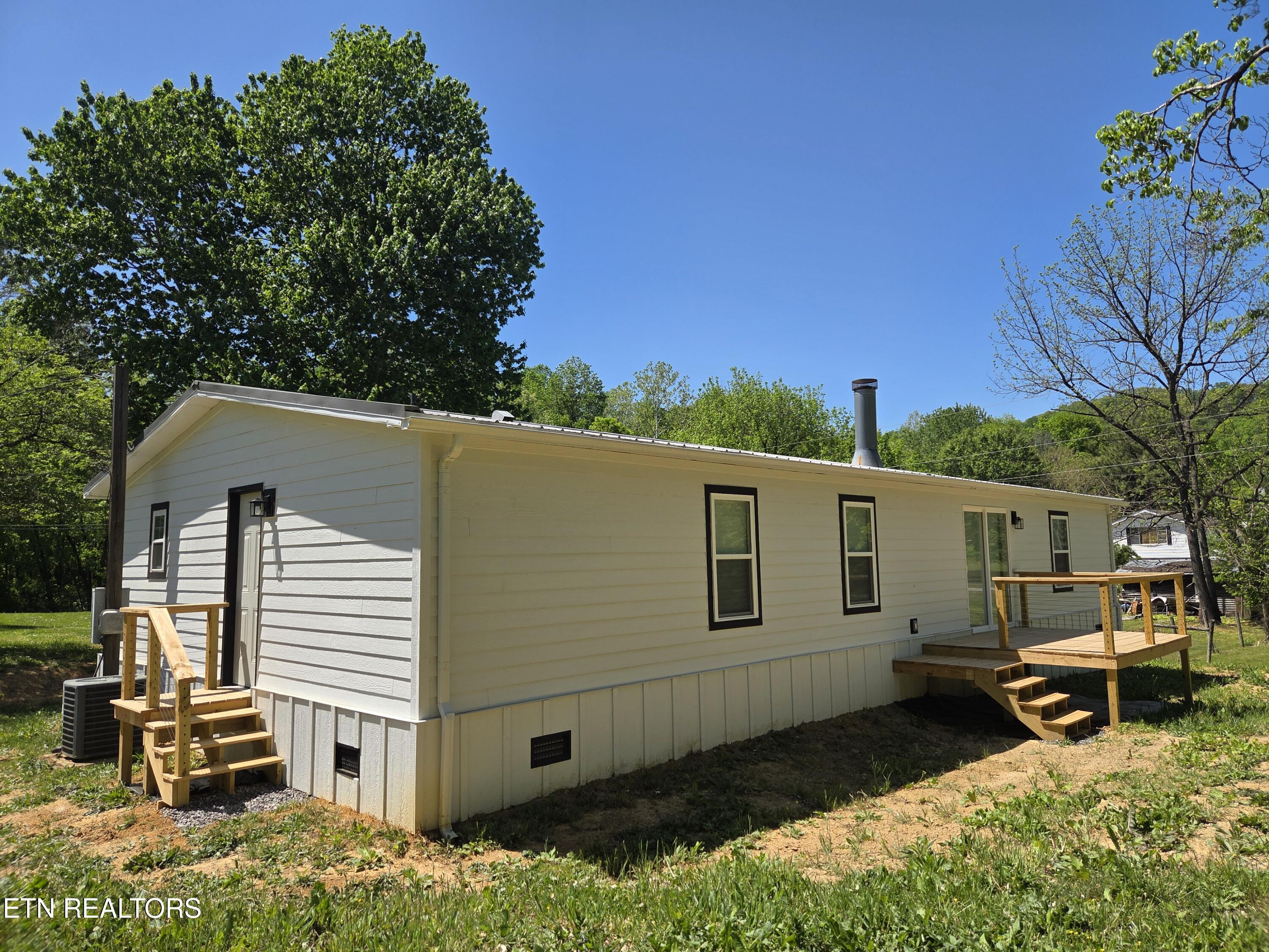 2330 Mynatt Road Knoxville, TN 37918 - Photo 17 of 17 back view