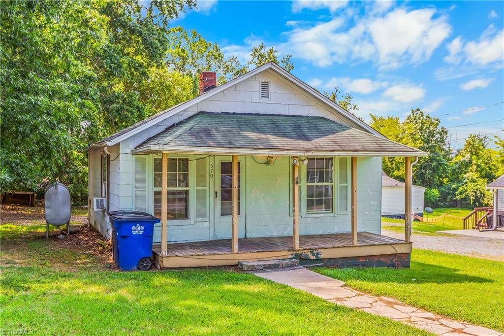 570 Mission Road Winston-Salem, NC 27103 - Photo 2 of 25 Gallery Image 2