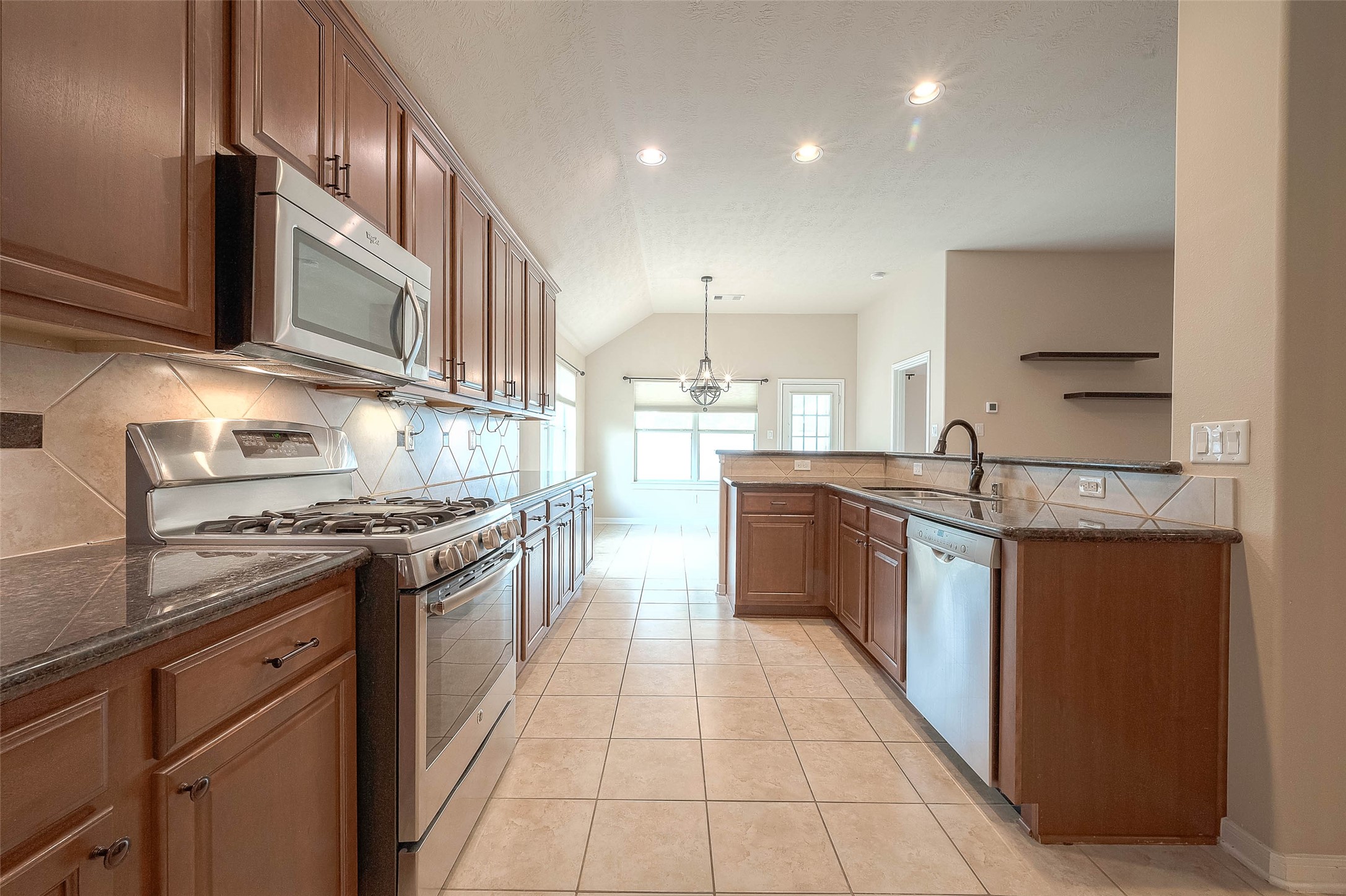 18903 Pinewood Point Lane Tomball, TX 77377 - Photo 12 of 48