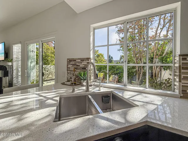 $1,099,900 | 819 Riverrock Circle, Westlake Village, CA 91362