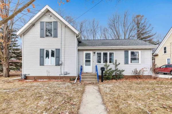 $234,900 | 814 3rd Street, De Pere, WI 54115