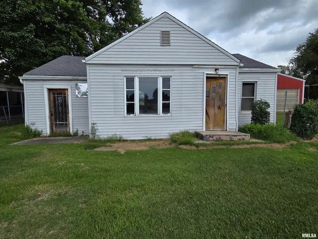 $25,000 | 2320 West Main Street, Salem, IL 62881