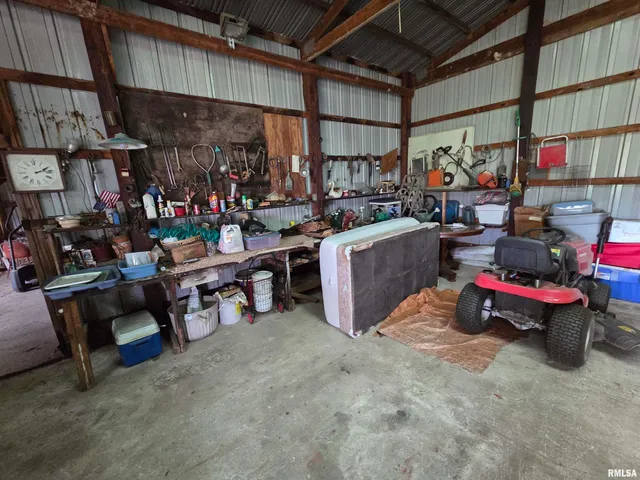 $25,000 | 2320 West Main Street, Salem, IL 62881