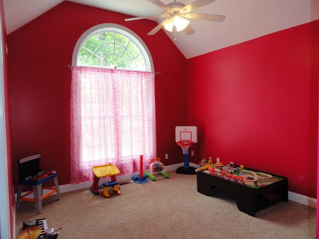 1571 Walden Ridge Road Manchester, TN 37355 - Photo 17 of 20 Bedroom 2 with Full Bath Room. Tile walk-in shower