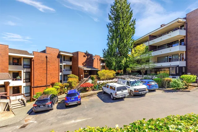 a car parked in front of a building