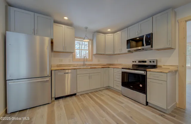 $339,000 | 122 Krempa Drive, Gloversville, NY 12078