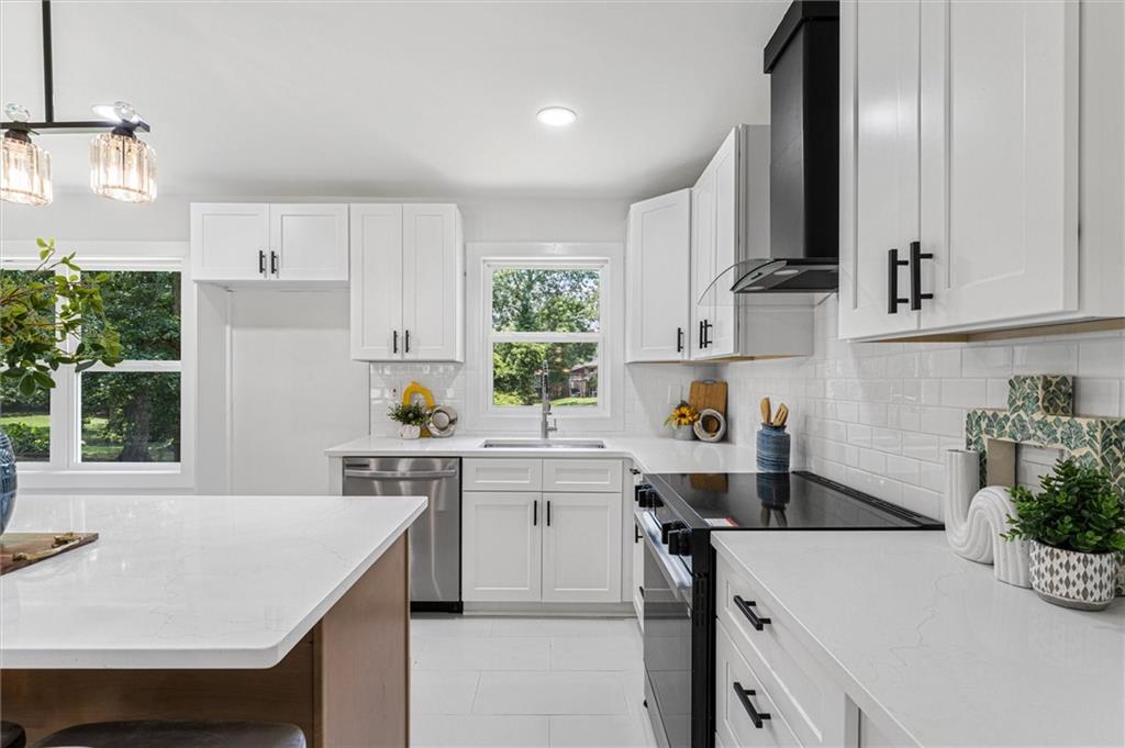 2327 Greenway Drive Decatur, GA 30035 - Photo 15 of 31