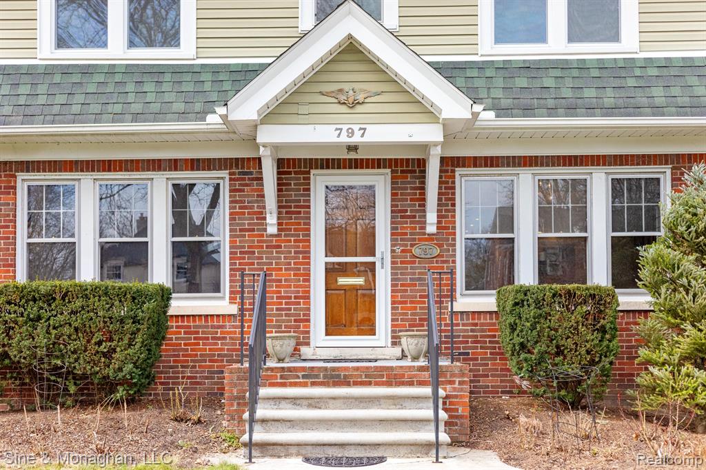 797 Washington Road Grosse Pointe, MI 48230 - Photo 2 of 57