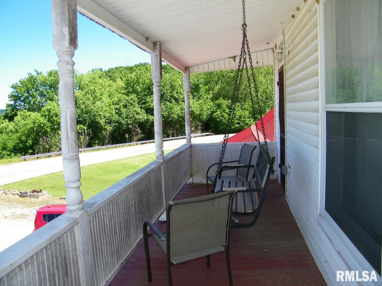 1073 Bay City Road Golconda, IL 62938 - Photo 4 of 32