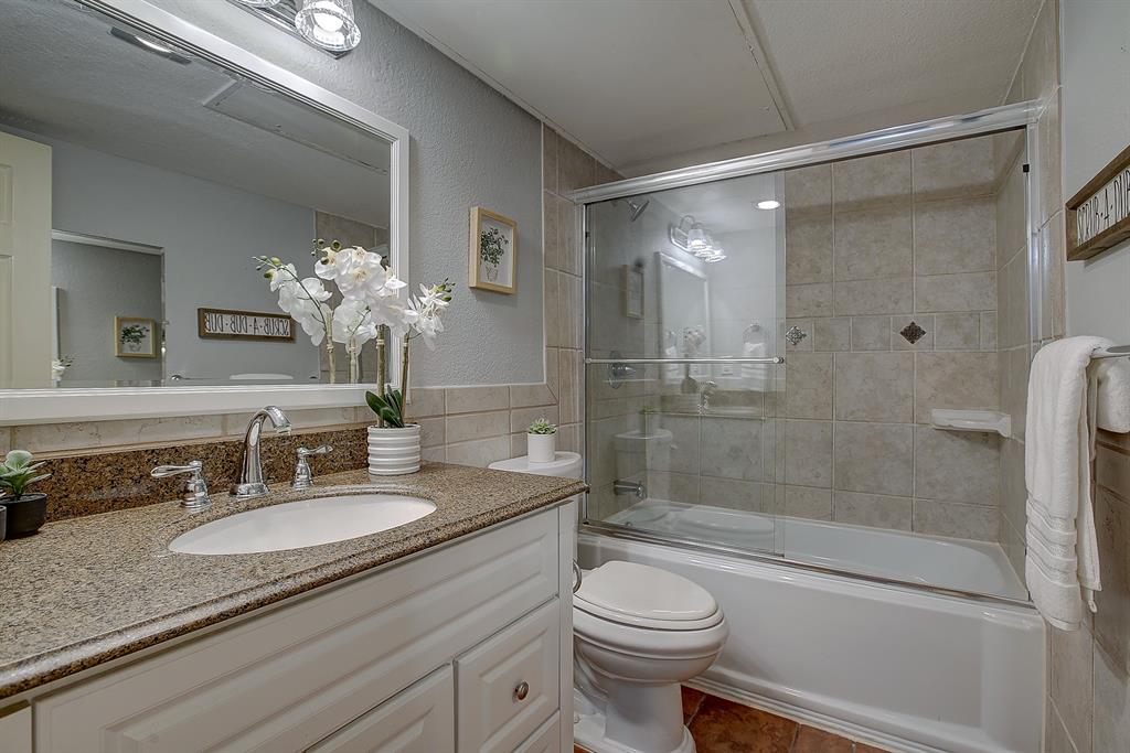 5302 Saddleback Road Garland, TX 75043 - Photo 23 of 31 Secondary Bathroom